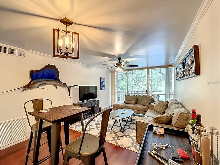 1100 Delaney Ave #F306 — Photo 12