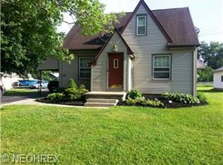 1055 Clearview St NW, Warren, OH
