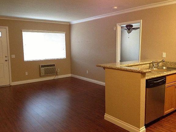 4th image of 1423 Graves Ave Unit 258