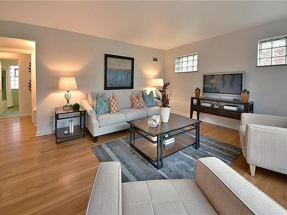 3rd image of 3174 Clifton Ave