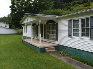 1135 Fudges Creek Rd, Barboursville, WV 25504