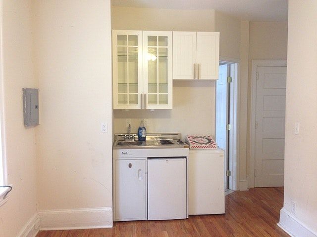 1st image of 1527 Spruce St APT 44