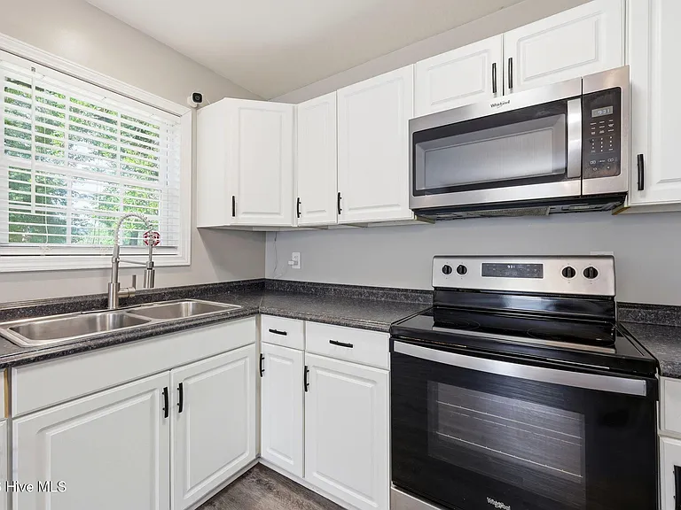 200 S Sylvan Dr — Photo 23