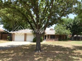 105 Creek Courts Dr, Trophy Club, TX 76262