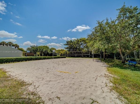 10235 NW 46th St, Doral, FL 33178