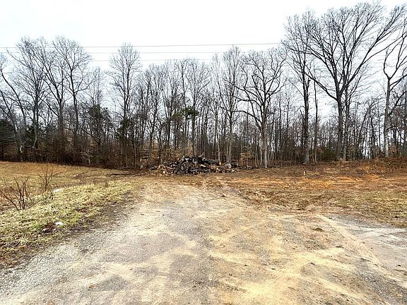 3rd image of 5 Shepherdsville Rd