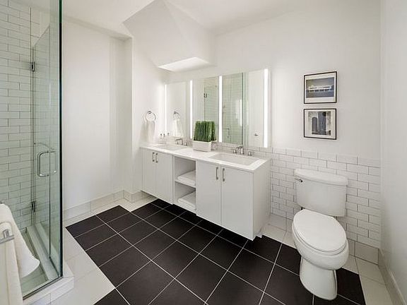 5th image of 70 Pine St APT 3805