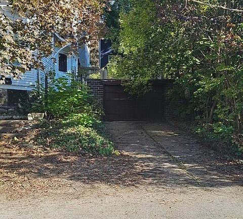 3rd image of 80 Spring St