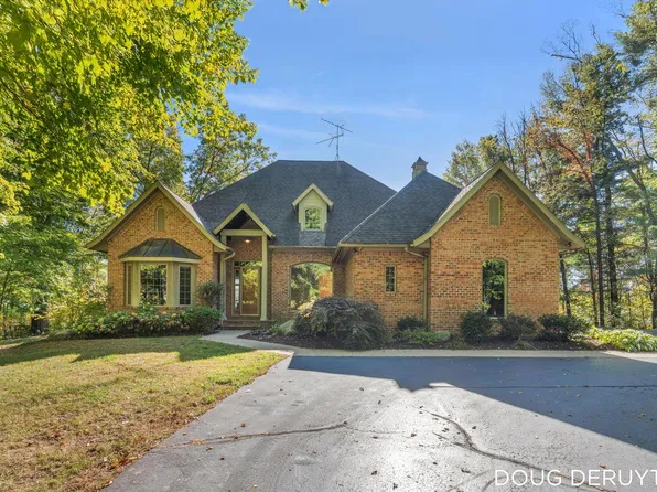 2396 N Broadway St, Hastings, MI 49058