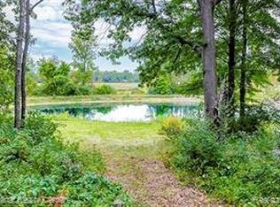 4894 Indian Creek Dr, Jackson, MI 49201