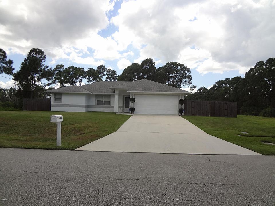 1st image of 602 Caballero Ave SE