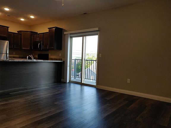 2nd image of 2 N 9th St APT 19-2N9