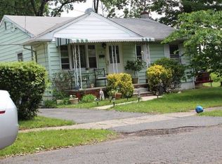 6 E Julius St, Iselin, NJ
