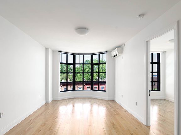 5th image of 564 Saint Johns Pl APT 804