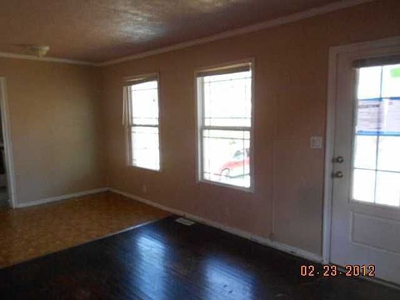 5th image of 451 Barton Dr