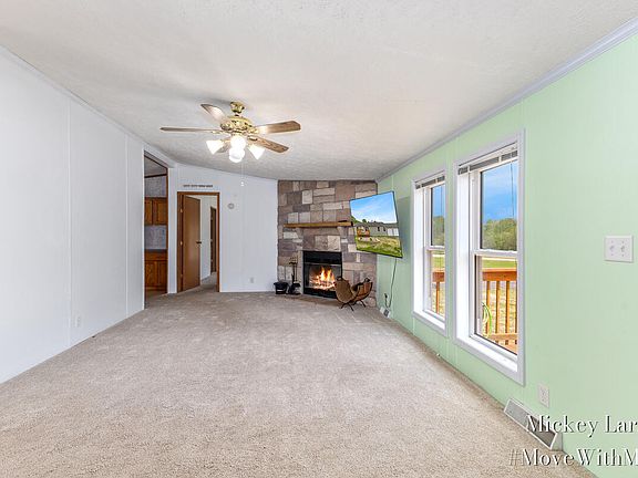 5th image of 1382 Dairy Ln NE