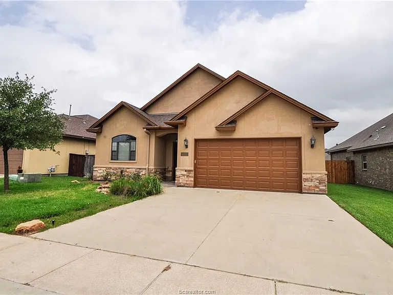 15615 Wood Brook Ln — Photo 12