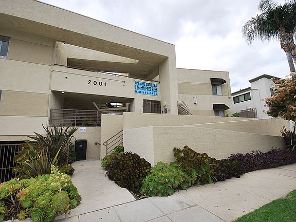 5th image of 2001 Grismer Ave #204