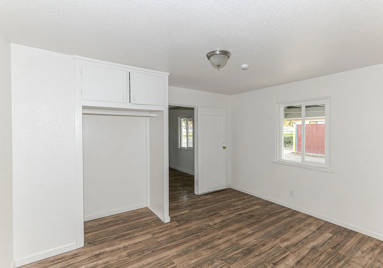 147 N. Parsons Ave. — Photo 3