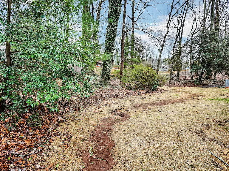 2010 Starlight Dr — Photo 27