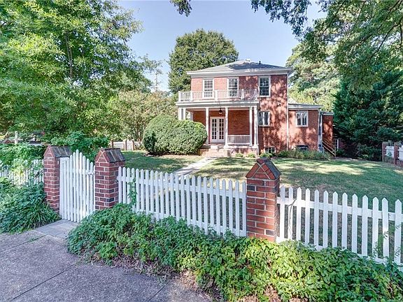 3rd image of 4601 Forest Hill Ave
