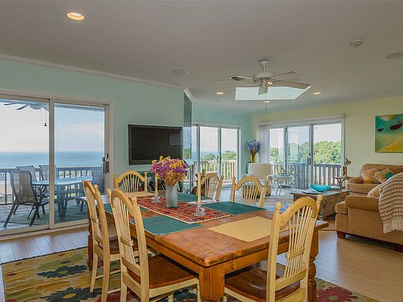 4th image of 203 Fox Hill Dr