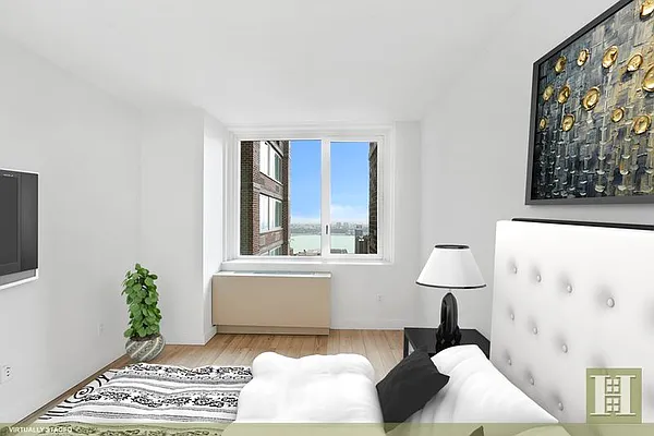 Rented by Halstead Real Estate | media 4