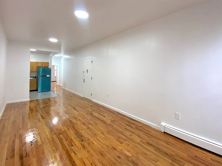 156 E 109th St #1 — Photo 4