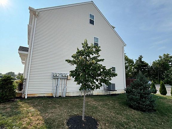 2nd image of 315 Martin Ave
