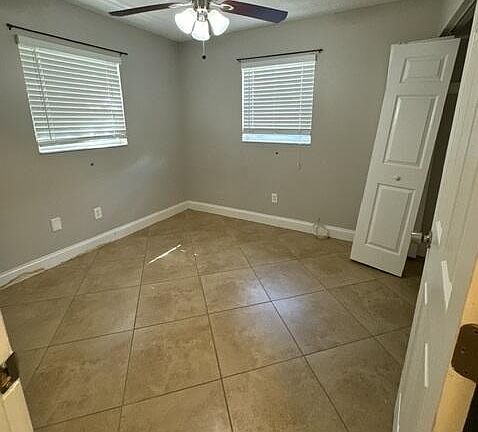 4th image of 4544 Dolphin Drive