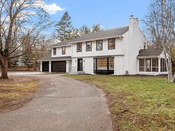 3340 Shavers Lake Rd, Deephaven, MN 55391