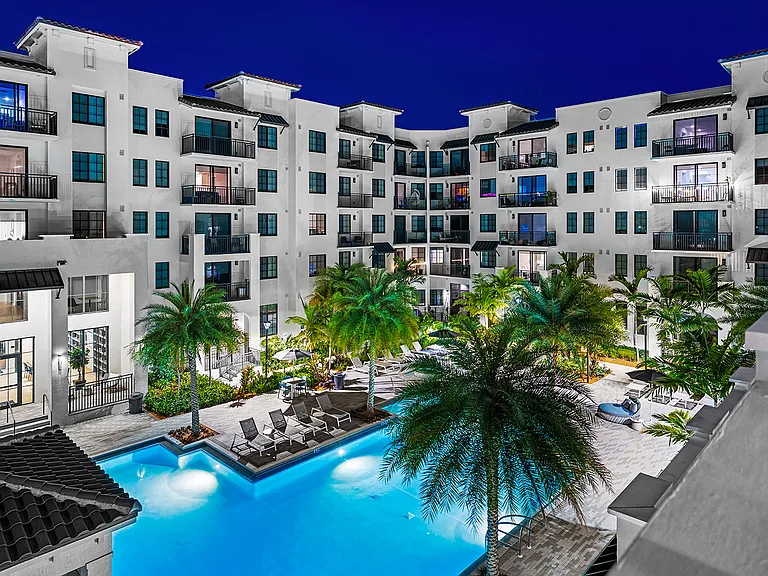 Indigo Palmetto Bay — Photo 19