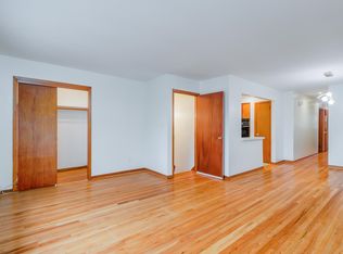 180 W 3rd St, Bayonne, NJ 07002