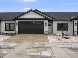 1875 Redbud Cir #102, Eldridge, IA
