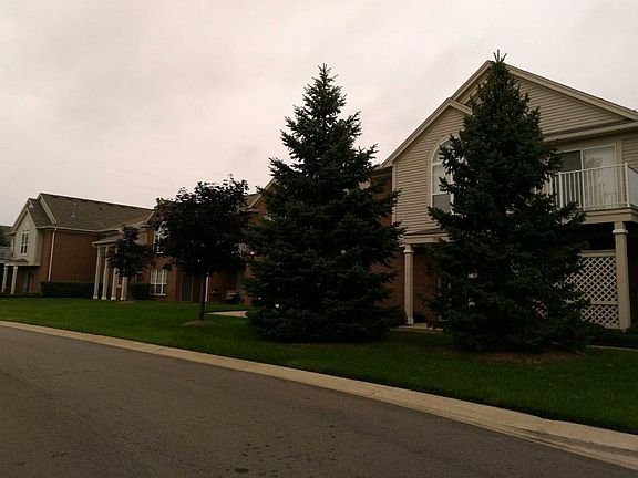 3rd image of 15211 Chesapeake Cir #169