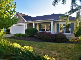 9094 W Windsor Dr, Olmsted Falls, OH 44138