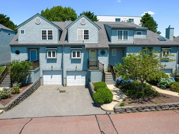 174 Queen St Unit 2E, Falmouth, MA 02540