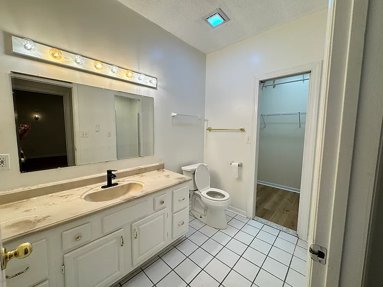 5121 W Wendover Ave — Photo 13