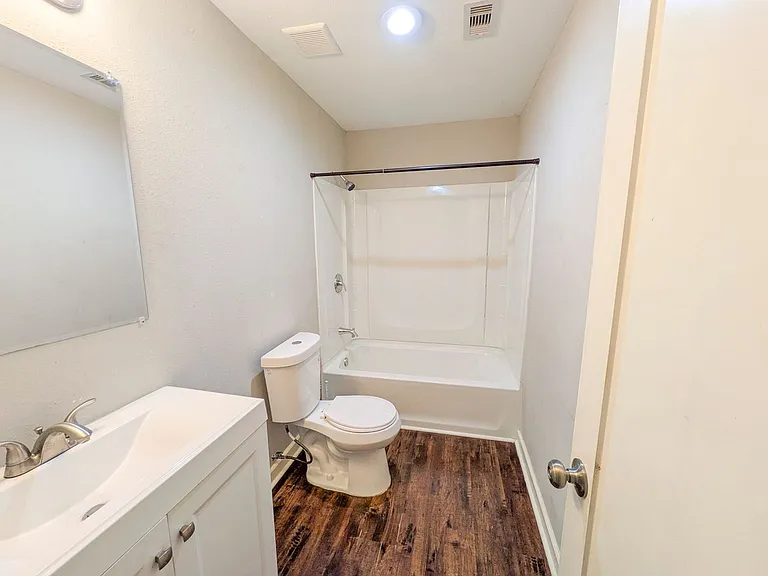 460 Belvedere Dr — Photo 18