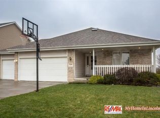 3340 Scottsdale Ln, Lincoln, NE 68516
