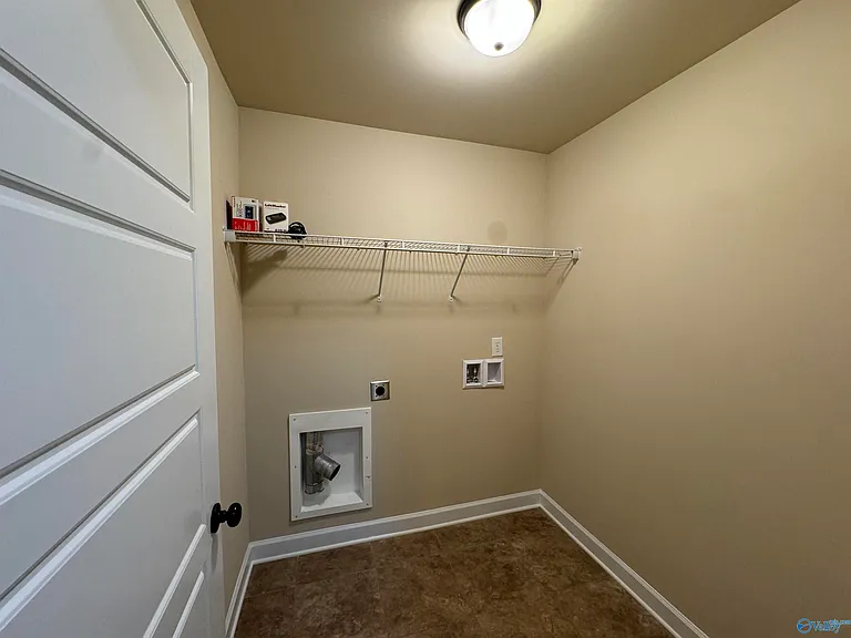 120 Meadowglade Ln — Photo 5