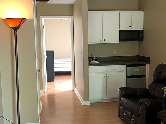 3rd image of 1310 Bradley Dr #4B-2Ba