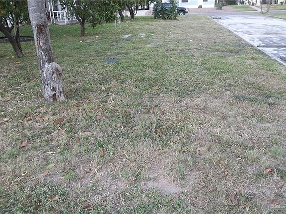 3rd image of 213 Chuck Wagon Dr
