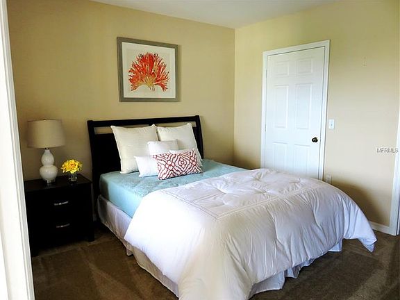 2nd image of 1185 Villagio Cir #202-4
