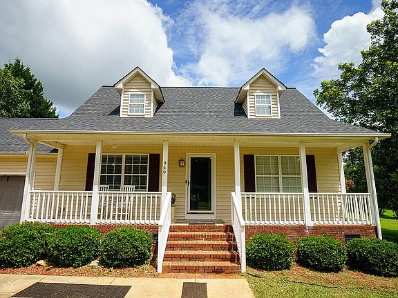 5th image of 949 Woodland Dr