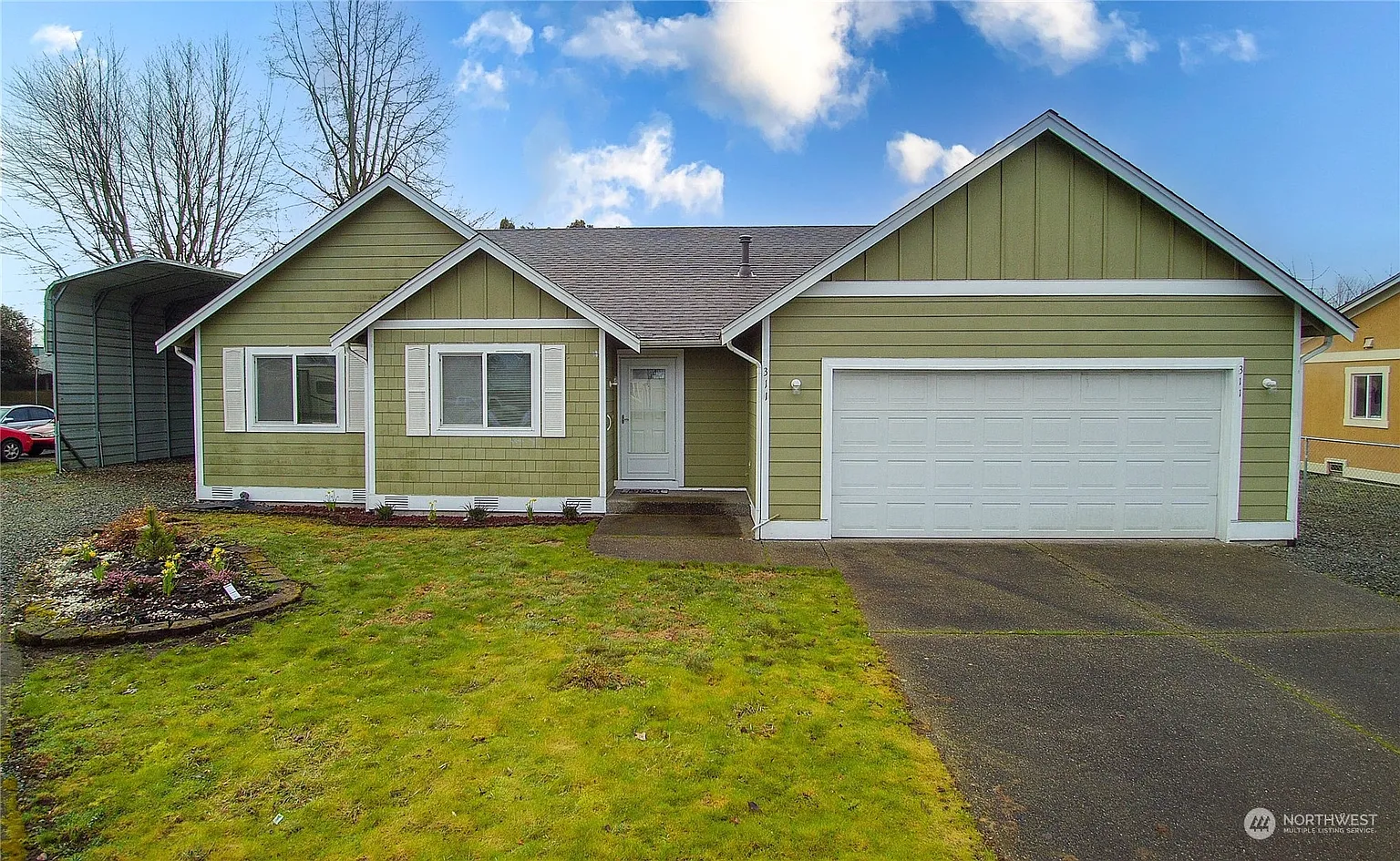 311 Dereks Place photo 1
