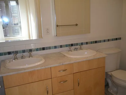 Rented by Historic Front Street Leasing | media 13