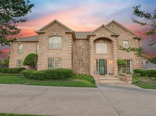 1301 Lakeridge Dr, Ennis, TX 75119