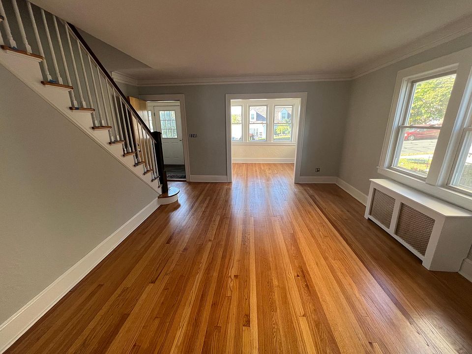 1st image of 196 Lakeview Ave Floor 2