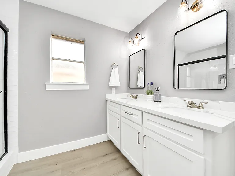 Falcon Meadow Dr — Photo 14